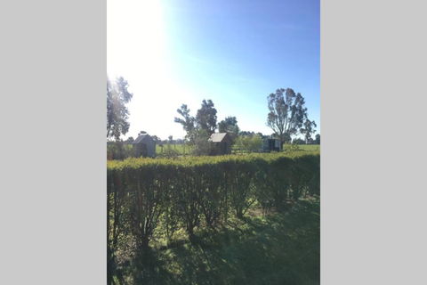 Farm House At The Gateway To The King Valley - Queensland Tourism 0