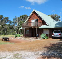Farm Lane Retreat - QLD Tourism