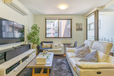 Fitzroy Lifestyle 1 Bed With Pool, Spa, Sauna & Gym - QLD Tourism 2