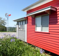 Flame Hill Vineyard - Queensland Tourism