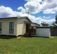 Flat 2 42 McMillan Rd - QLD Tourism