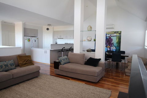 Flinders View - Queensland Tourism 3