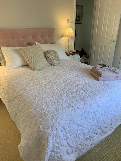 Flowerdale White House - QLD Tourism 1