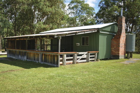 Four Bull Hut - QLD Tourism 3