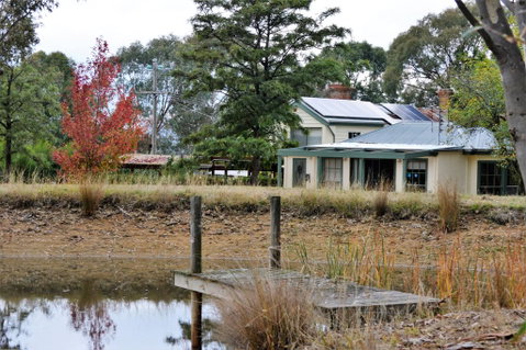 Friends In Harcourt North - QLD Tourism 3