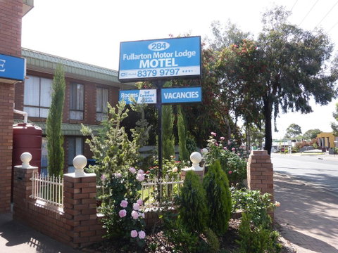 Fullarton Motor Lodge - QLD Tourism 0