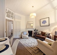 FUN TIMES in HUGE house 1 minute to SYDNEY HARBOUR - QLD Tourism