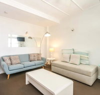 Funky 1 Bedroom Beach Pad by the Beach - QLD Tourism