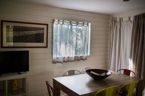 Funky Flat On Acreage - Queensland Tourism 2
