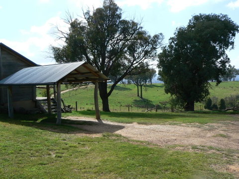 Gaddleen Grove Cottages - QLD Tourism 1