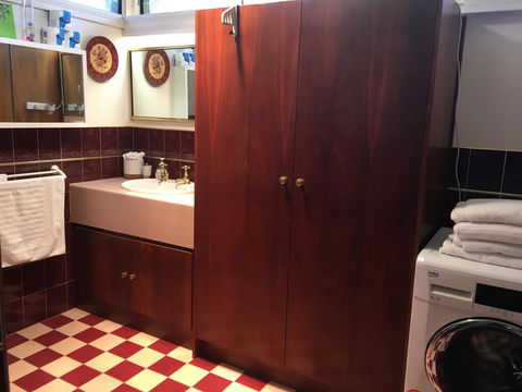 Gasworks B&B Cottages - QLD Tourism 1