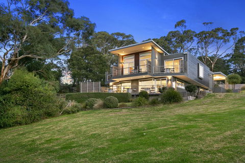 Georges Boutique Hotel And Culinary Retreat - QLD Tourism 0