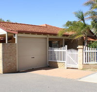 Geraldton Luxury Retreat 2 - QLD Tourism