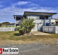 Gillies Getaway at South West Rocks - Queensland Tourism