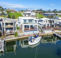 Gippsland Lakehouse - QLD Tourism
