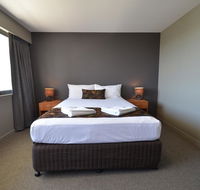 Gladstone Reef Hotel Motel - Queensland Tourism
