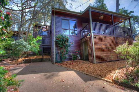 Glendell Cottage - QLD Tourism 1