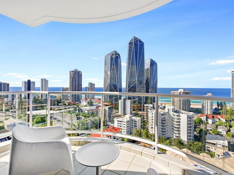 Gold Tower Private 2 Bedroom Dual Key - QLD Tourism 0