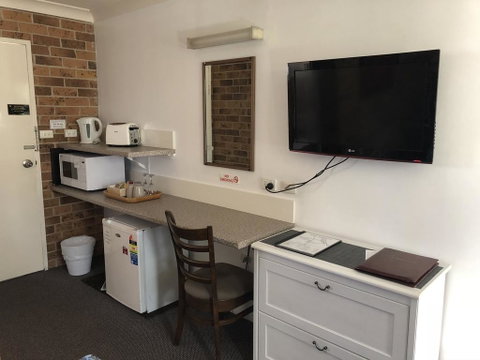Golden Grain Motor Inn - Queensland Tourism 3