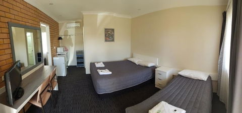 Goldfields Motel - QLD Tourism 1