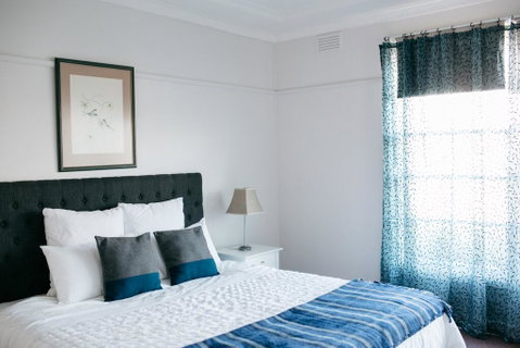 Goldies On Piper Kyneton - Queensland Tourism 0