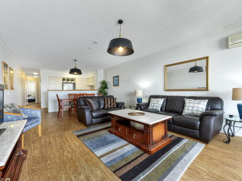 Goldsborough Place Apartments - Queensland Tourism 3