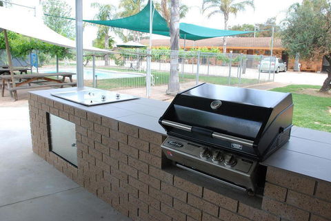 Golfers Lodge Motel - Queensland Tourism 3