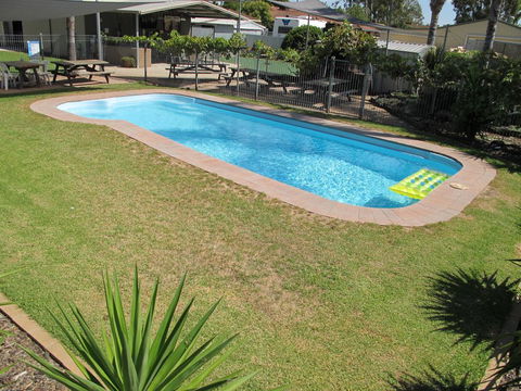 Golfers Lodge Motel - Queensland Tourism 2