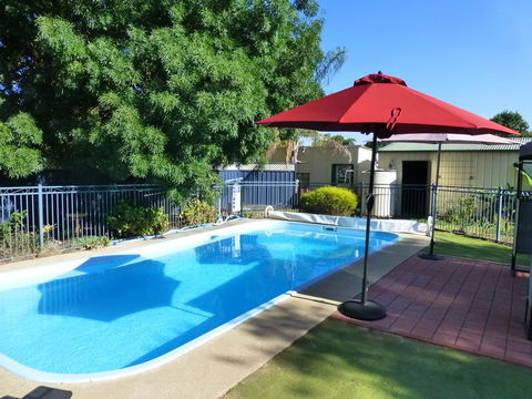 Golfers Retreat Motel - Queensland Tourism 1