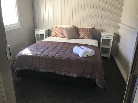 Goondihill Hotel - QLD Tourism 3