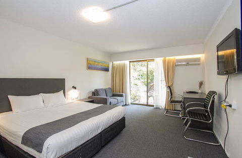 Gosford Resort And Conference Centre (Previously Known The Willows) - Queensland Tourism 2