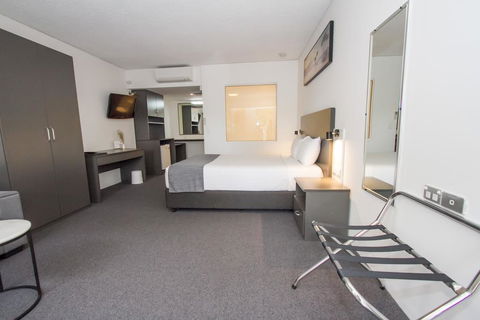 Gosford Resort And Conference Centre (Previously Known The Willows) - Queensland Tourism 3