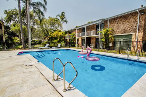 Gosford Resort And Conference Centre (Previously Known The Willows) - Queensland Tourism 0