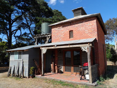 Grampians Historic Tobacco Kiln - QLD Tourism 0