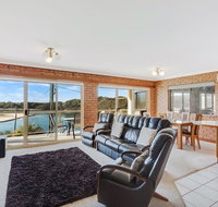 Grand Pacific 2 Unit 2 - QLD Tourism