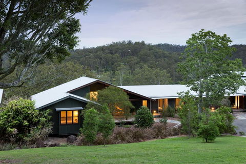 Grandview Retreat - QLD Tourism 0