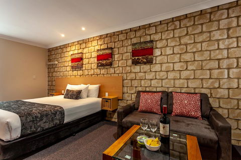 Great Divide Motor Inn - QLD Tourism 1