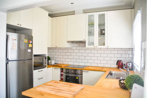 Gregory's Place - Queensland Tourism 1
