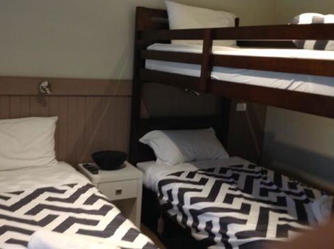 Grevillea Gardens Apartment 3 - Queensland Tourism 3