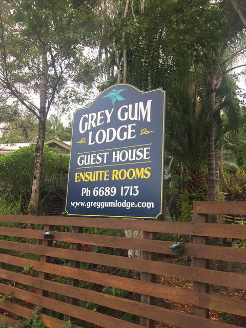 Grey Gum Lodge - QLD Tourism 1
