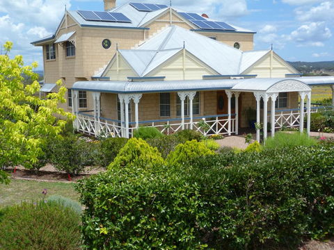 Grovely House - Queensland Tourism 0