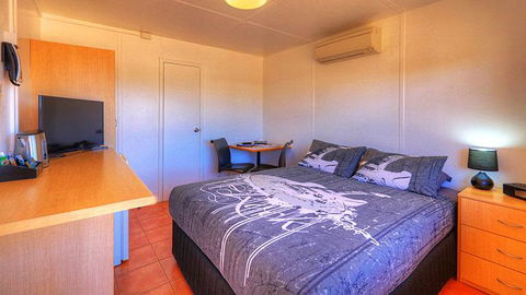 Halls Creek Motel - Queensland Tourism 1