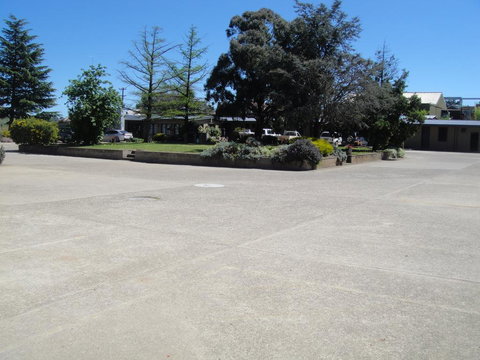 Hamilton Hume Motor Inn - QLD Tourism 0