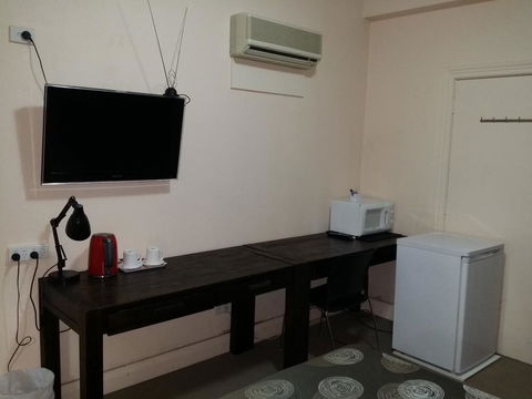 Hampton Court Apartments - QLD Tourism 2
