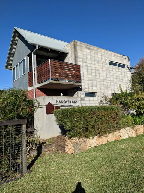 Hanover Bay Apartments - Queensland Tourism 3