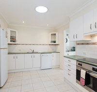 Happy Tails'  55 Pantowora Street - pet friendly air conditioned - QLD Tourism