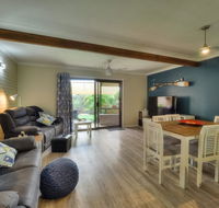 Harbour Court on the Bay - Queensland Tourism