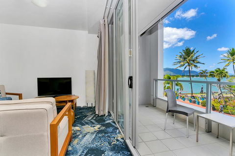 Harbour Lights Apartments - QLD Tourism 3