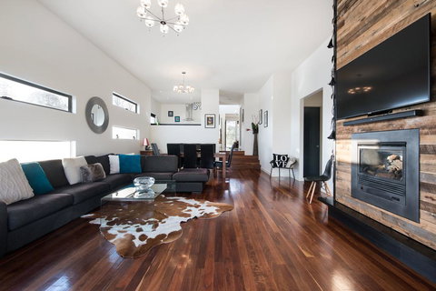 Harlequin - Queensland Tourism 3