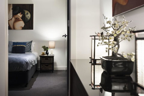 Harlequin - Queensland Tourism 1